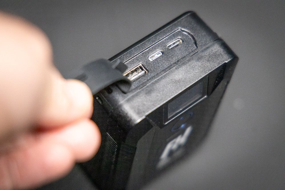 REVIEW: FXLion Nano One V-Mount Battery REVIEW: FXLion Nano One V-Mount Battery